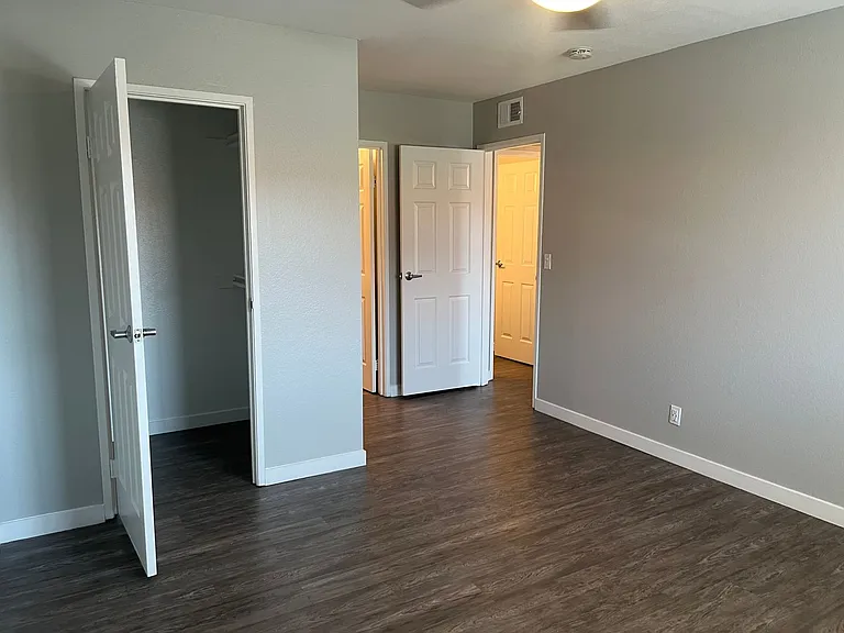 Corona Pointe Resort — Photo 188
