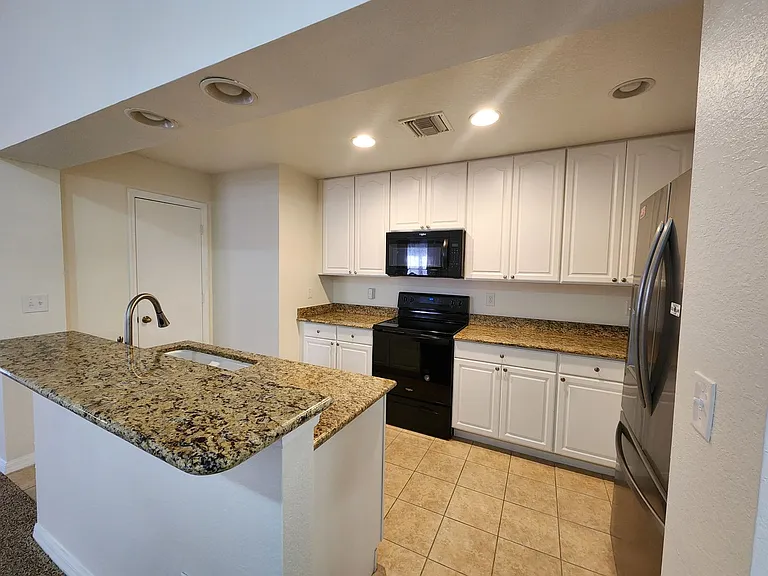 18261 Minorea Ln — Photo 9