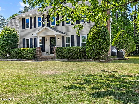 4th image of 2724 Northwoods Drive