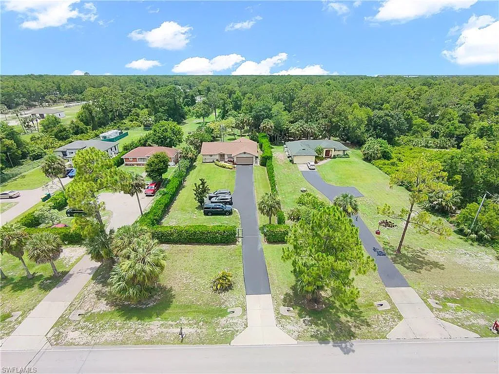 3 bed, 2.0 bath, 1558 sqft, $6,000 — Photo 1