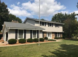 8898 Greenview Ln, Greendale, WI 53129