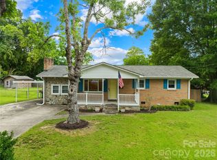 205 Gaddis Dr, Mount Holly, NC 28120
