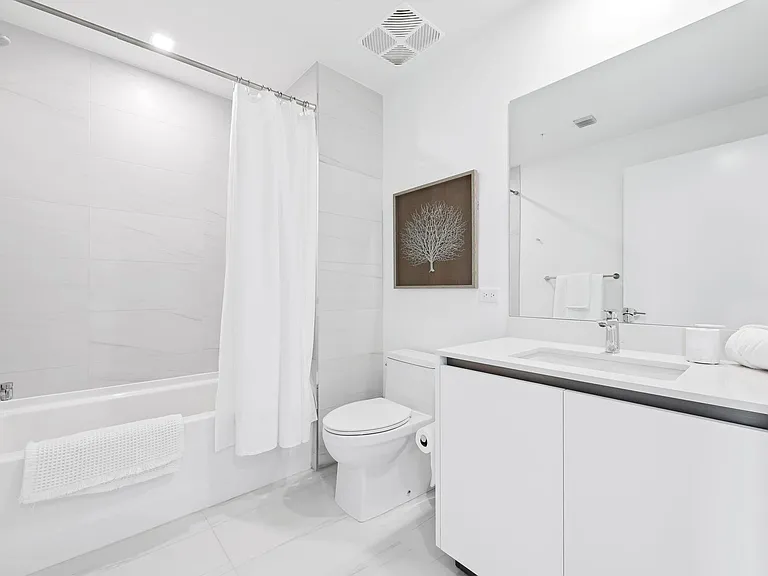 900 N Ocean Blvd #1404 — Photo 24