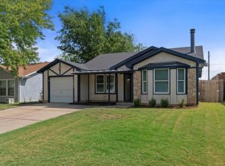 5407 Spring Willow Dr, Arlington, TX 76018