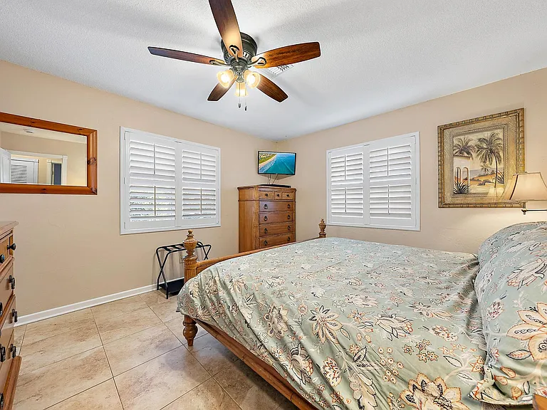 7424 Venetian Way — Photo 23