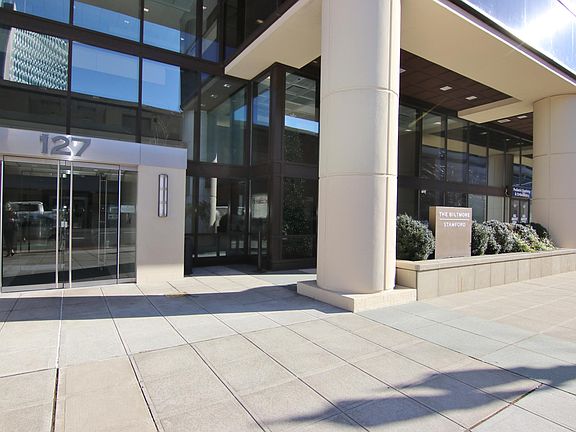 Beautifully Maintained Luxury Building