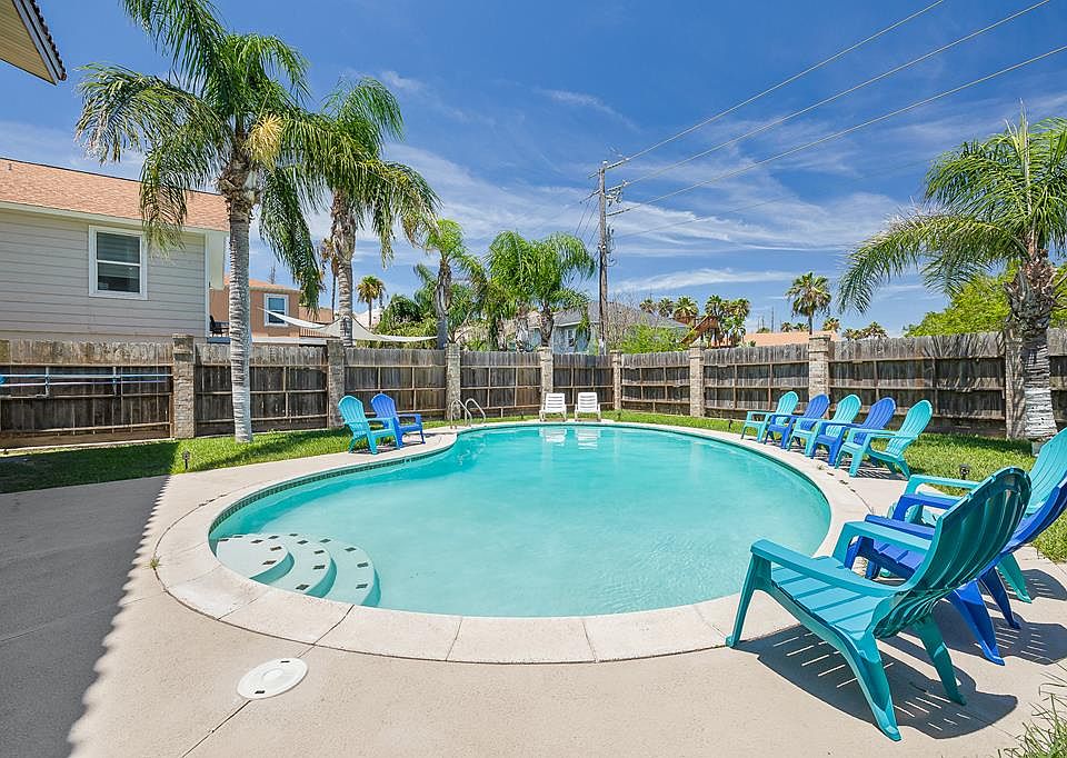 1st image of 200 W Cora Lee Dr