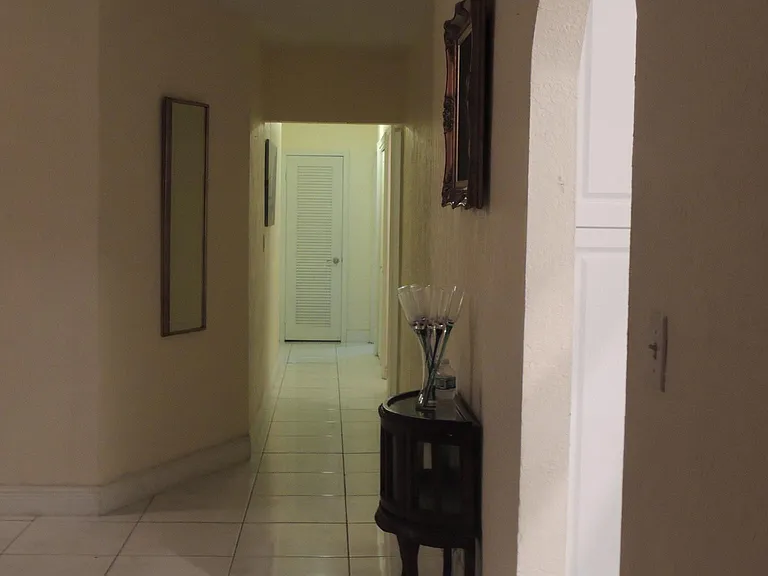 8234 SW 197th Ter — Photo 5
