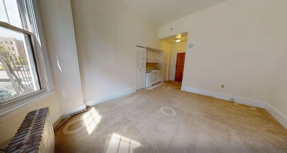 Studio, 255 sqft, $2,325 — Photo 3