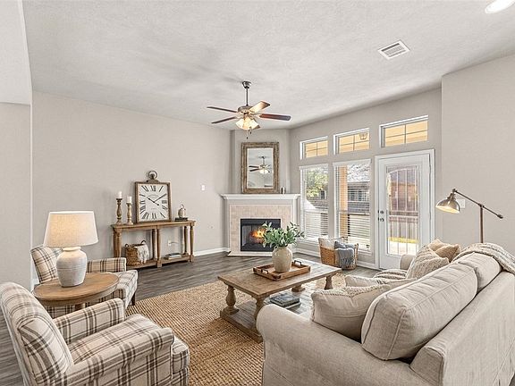 4th image of 2537 Hailes Ln