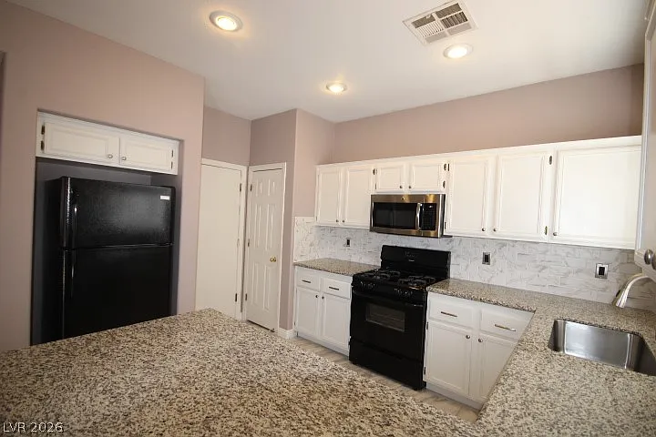 947 Whispering Grove Ave — Photo 16