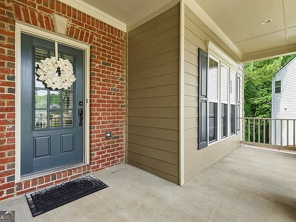 5th image of 2780 Lansing Ln
