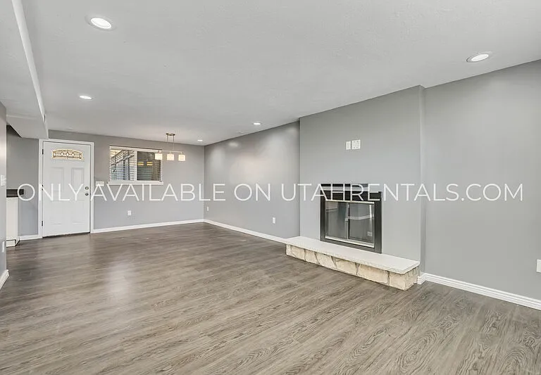 7011 S Ponderosa Dr #2 — Photo 3
