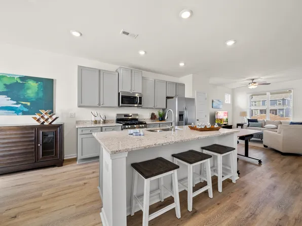 The Collection Kinsley