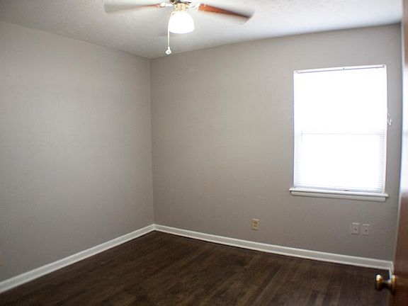 5th image of 4622 Stanford Ave
