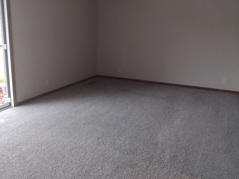 1st image of 1000 E 23rd Ave