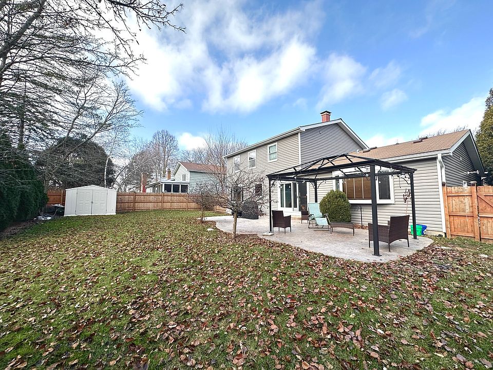 2nd image of 589 N Brentwood Dr