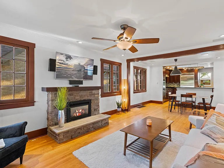 Main floor open plan living/dining/kitchen