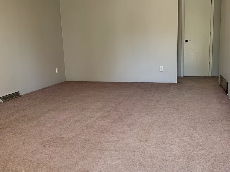 1005 Yank St — Photo 13