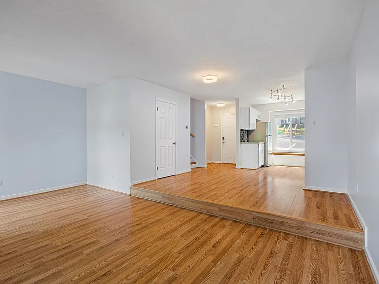 2087 Airy Cir — Photo 15