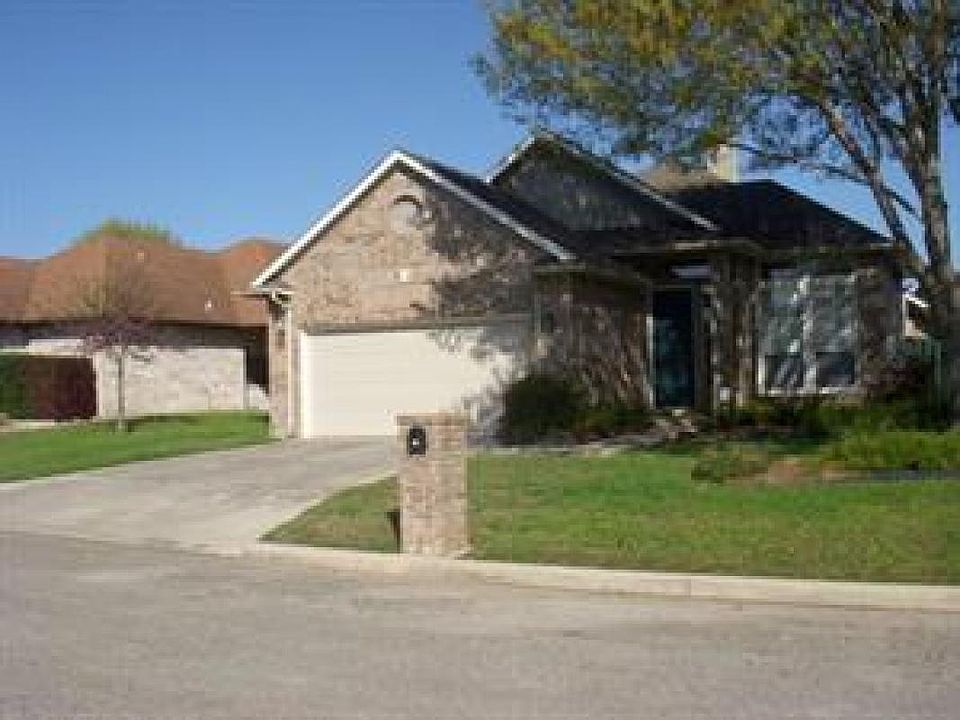 1st image of 127 Georgia Pl