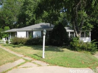 635 Viking Dr E, Little Canada, MN 55117