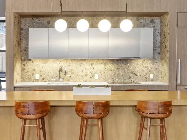 520 West 43rd Street image 16 of 20