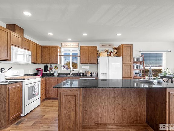 5th image of 5990 Amargosa Dr