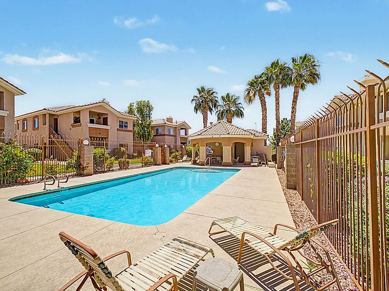1050 E Cactus Ave #2070 — Photo 32