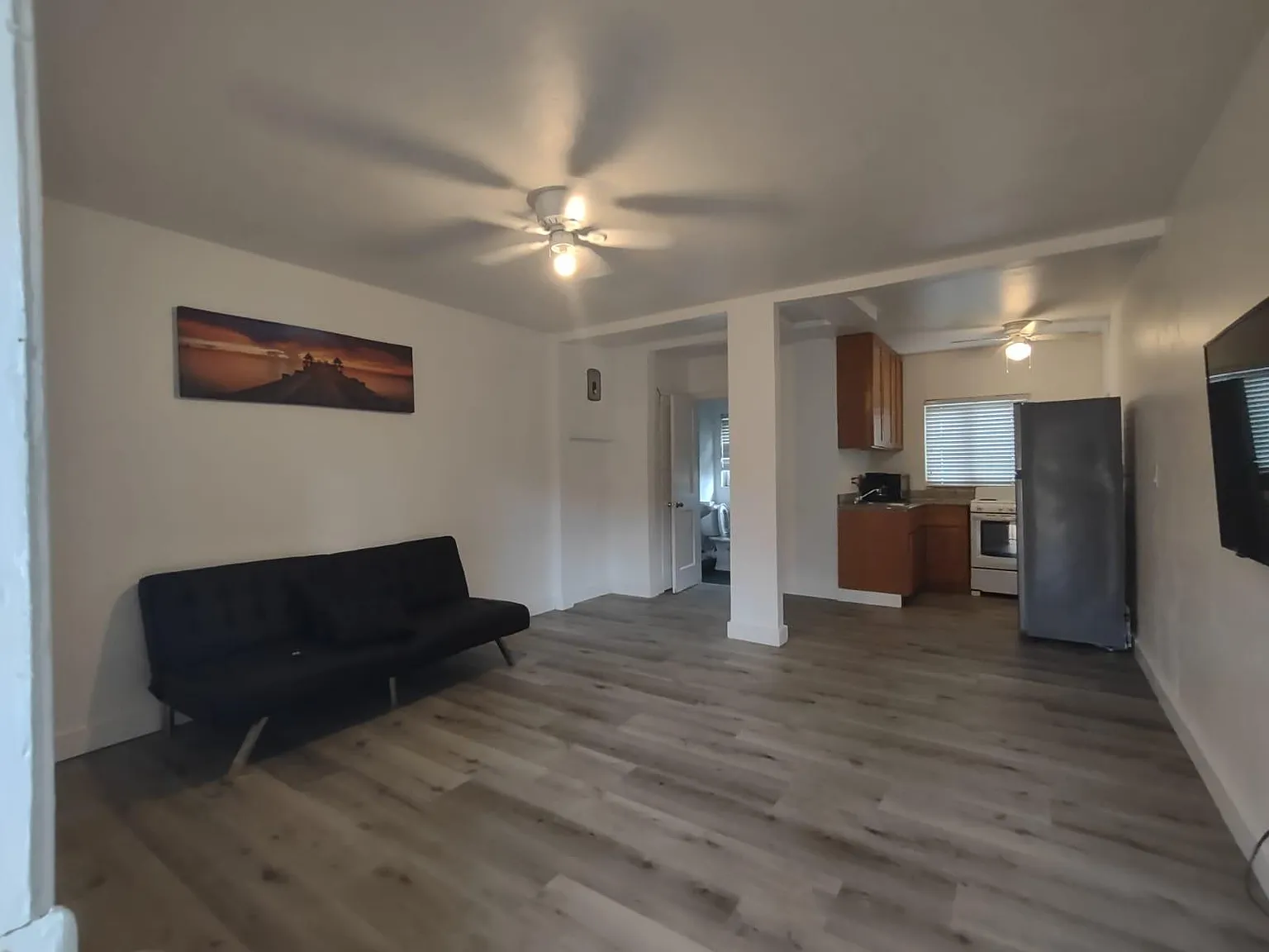 Studio, 550 sqft, $1,550 — Photo 3