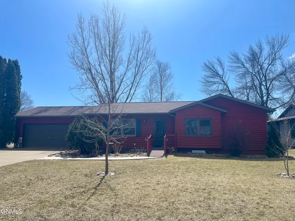 2214 4th St NE, Jamestown, ND 58401