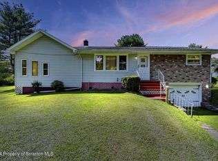 253 Bassett Lake Rd, Factoryville, PA 18419