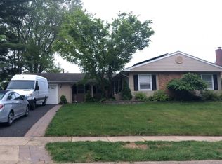 29 Tallwood Ln, Willingboro, NJ 08046