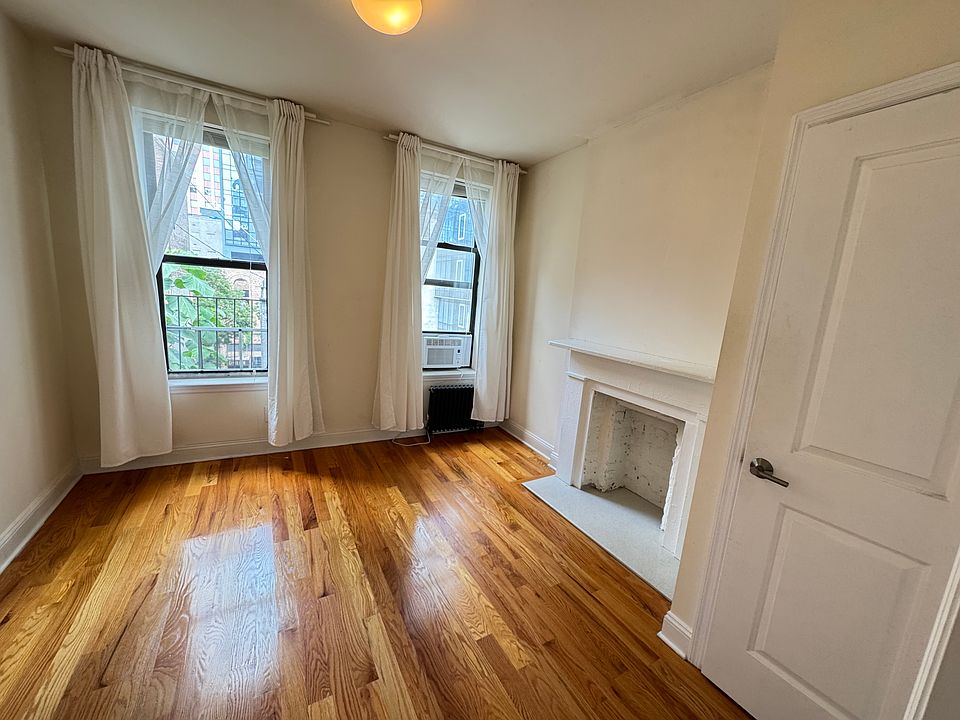 1st image of 309 W 47th St APT 5RE