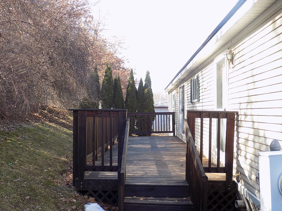 2nd image of 320 52nd St