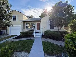 3 bed, 2.0 bath, 1342 sqft, $3,500 — Photo 2
