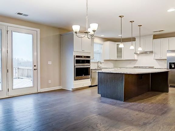 Breakfast and Kitchen