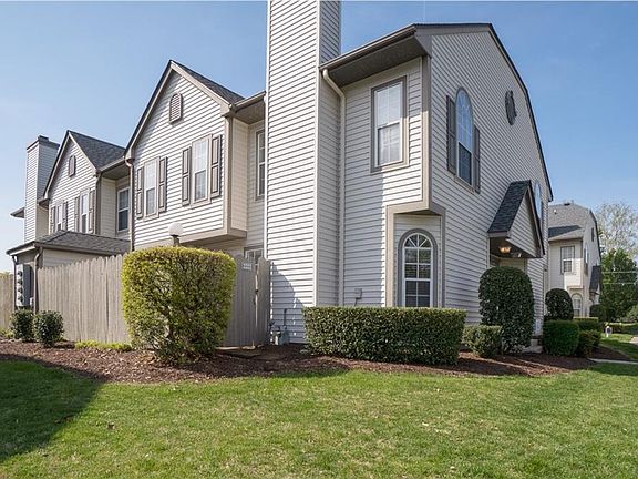 3rd image of 4865 Shallowford Cir