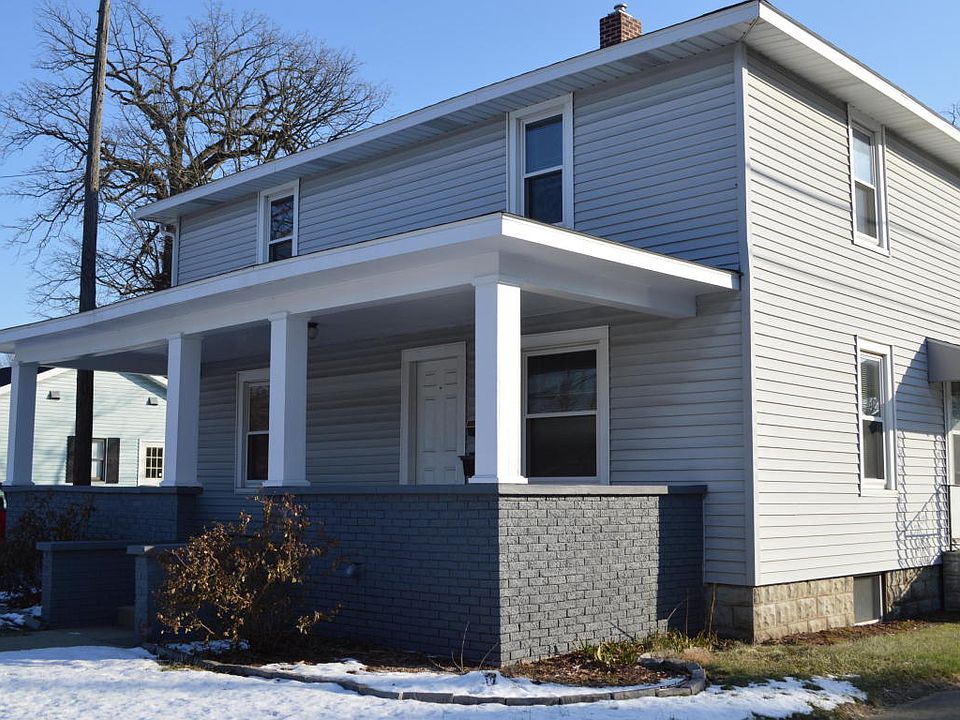 1st image of 121 S Lincoln Ave