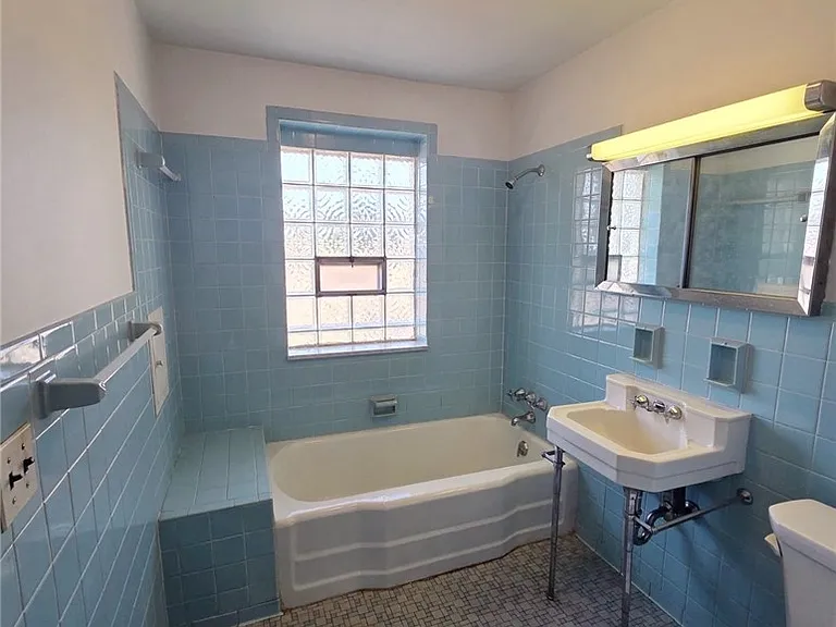181 Willett St — Photo 9