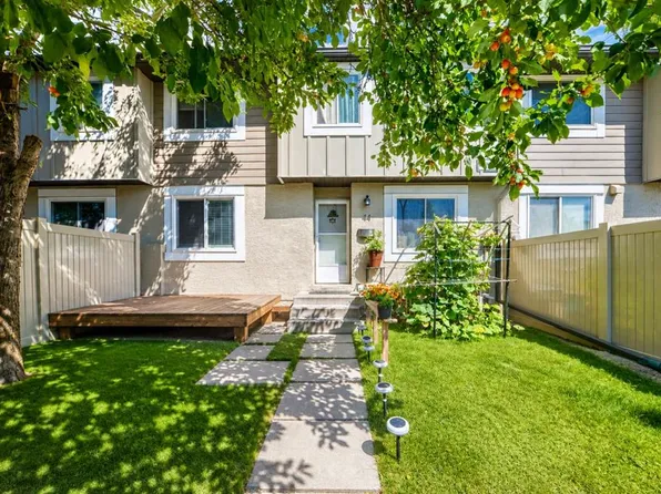 4936 S Dalton Dr NW #44, Calgary, AB T3A 2E4
