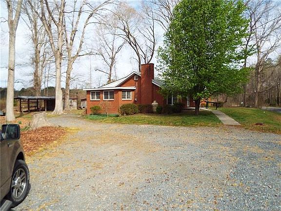 2nd image of 305 N Bilhen St