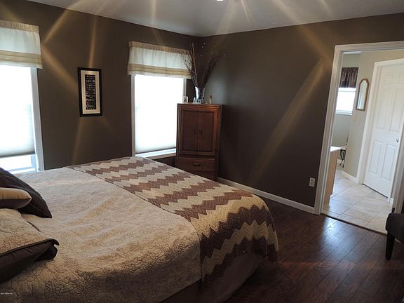 2nd image of 7932 Golf Meadows Dr SE