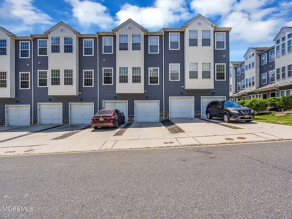 2nd image of 9 River Ln