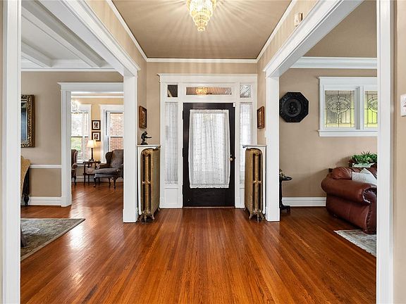 5th image of 6807 Waterman Ave
