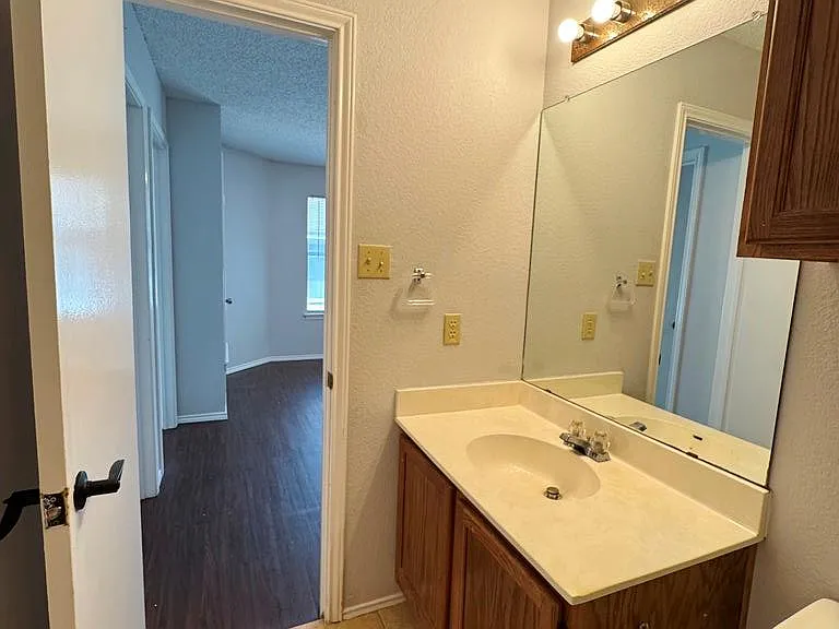 14009 Maricella Ln — Photo 23
