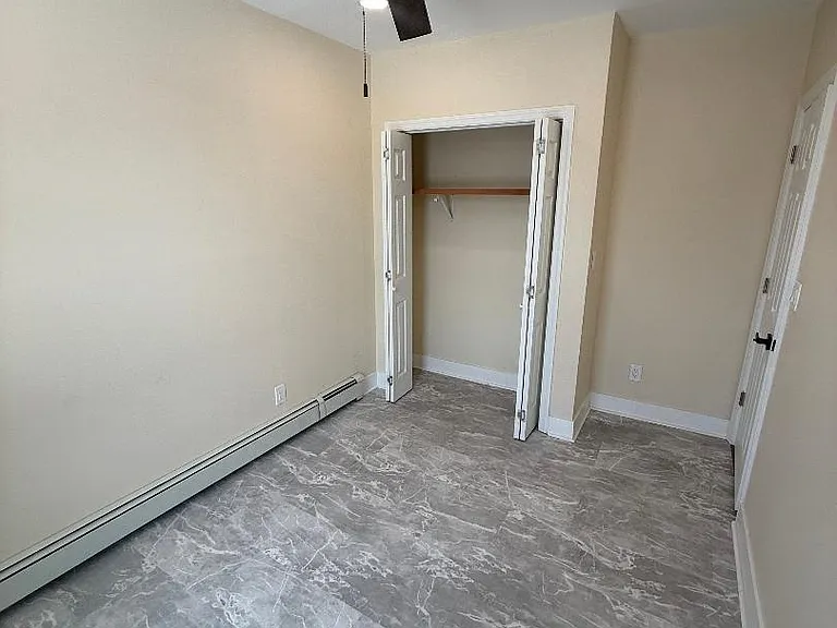 817 15th St #2 — Photo 6
