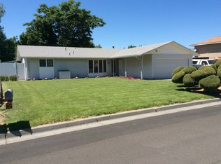 565 Samantha St, Hermiston, OR 97838