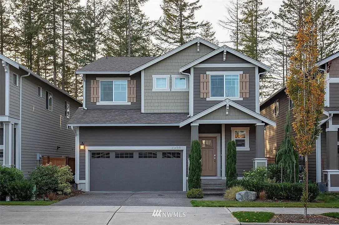 4 bed, 2410 sqft, $3,032 — Photo 2