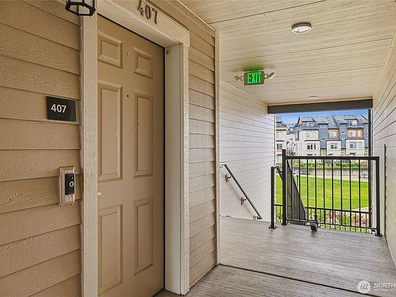 5th image of 921 Westridge Way NE #407
